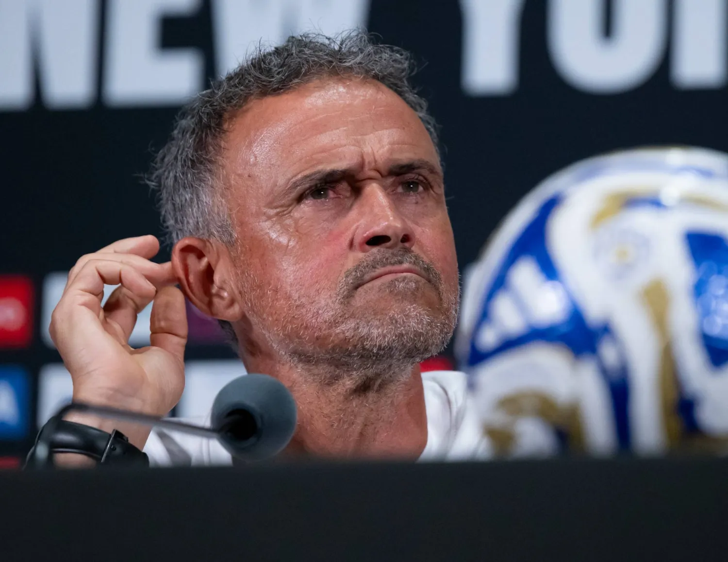 لويس إنريكي يشيد بأشرف حكيمي ويكشف دوافعه القوية قبل مواجهة ريال مدريد لويس إنريكي يشيد بأشرف حكيمي ويكشف دوافعه القوية قبل مواجهة ريال مدريد