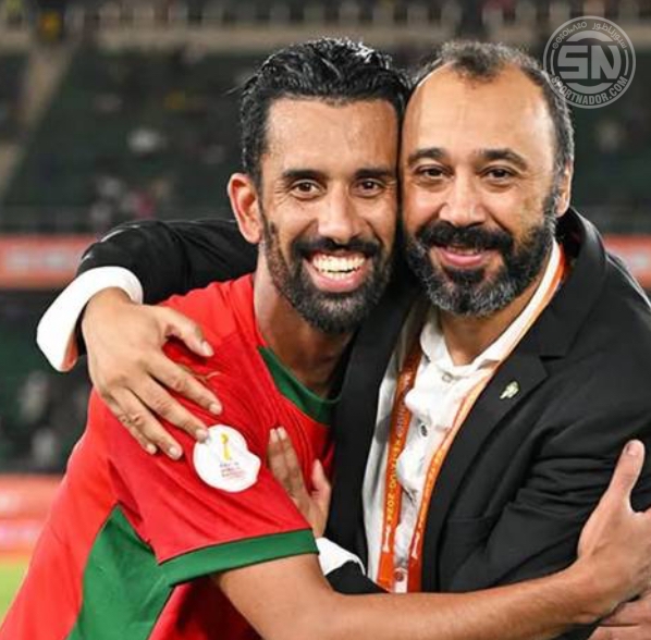 قائد المنتخب المغربي محمد ربيع حريمات يشيد بالسكتيوي بعد التتويج القاري قائد المنتخب المغربي محمد ربيع حريمات يشيد بالسكتيوي بعد التتويج القاري