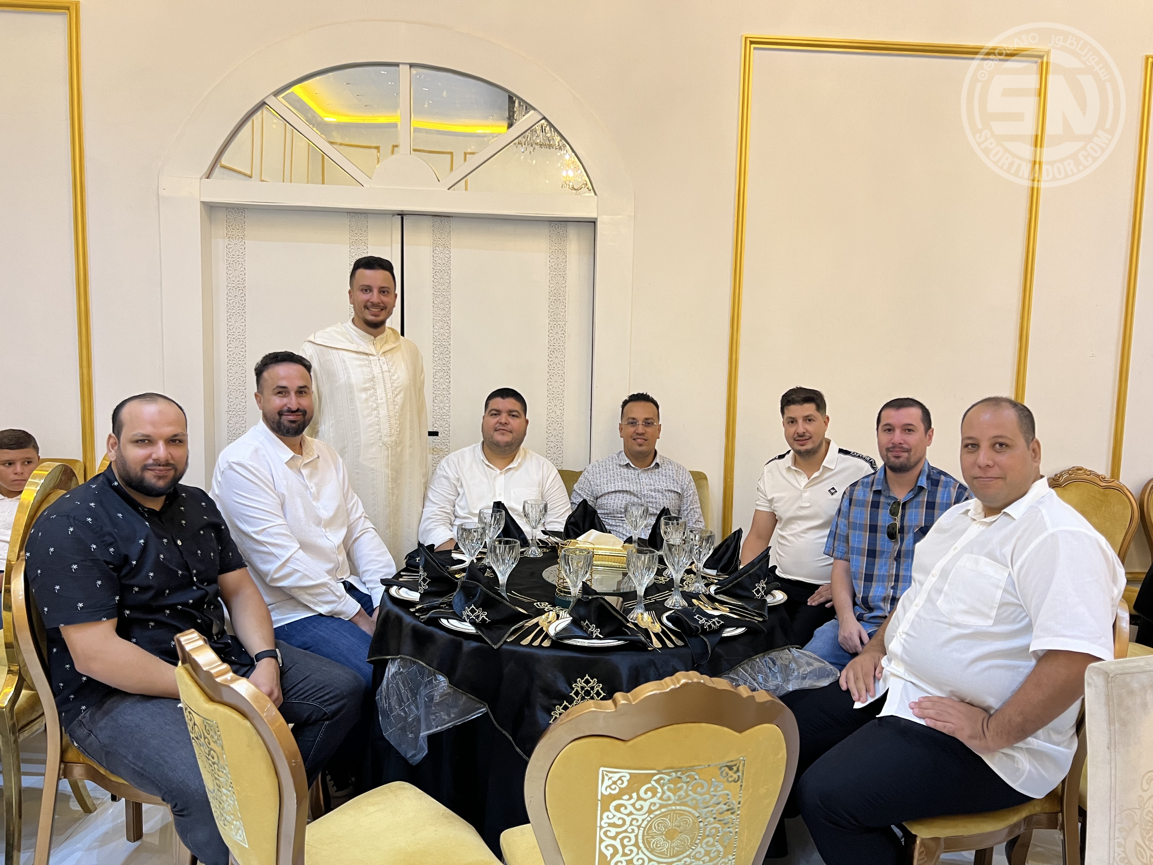 أسرة “سبور ناظور” تزف أحر التهاني لزميلها محمد الوردي بمناسبة زفافه الميمون