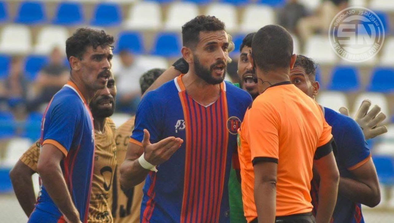 الجامعة توقّف حكام مباريات الهلال الناظوري، و عمل بلقصيري والفتح ضد شباب هوارة الجامعة توقّف حكام مباريات الهلال الناظوري، و عمل بلقصيري والفتح ضد شباب هوارة